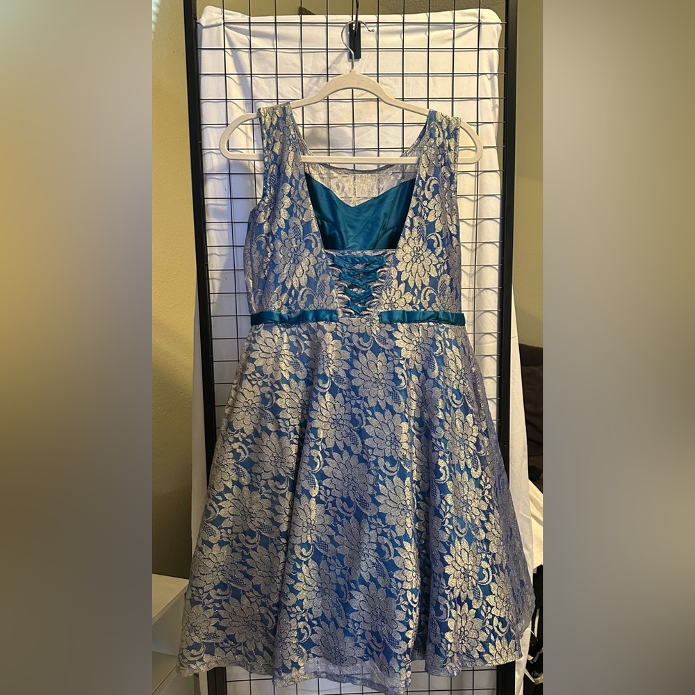 Custom Prom dress (Silver Lace with Teal/Blue lining, mesh top, and petticoat) - Picture 4 of 10